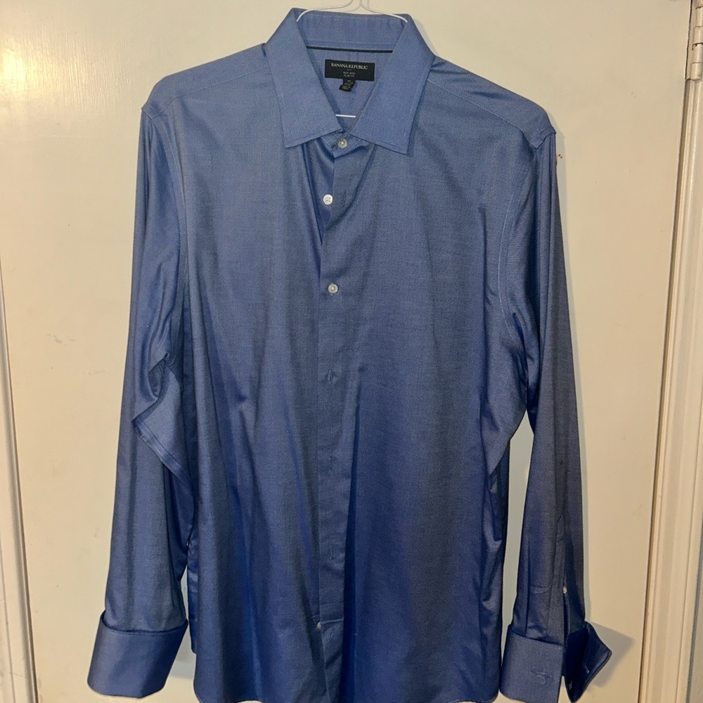 Banana Republic Blue Dress Shirt Classic Style